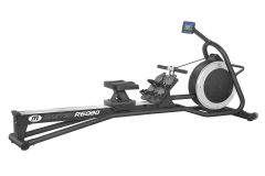 Master Fitness roddmaskin R6080 i stål och svart, kraftfull modell med 20 motståndsnivåer, fläkt- och magnetmotstånd samt blå LCD-display.