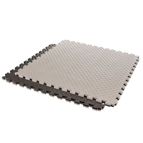 Gymgolv pusselmatta 25mm grå och svart – staplade mattor i vinkel