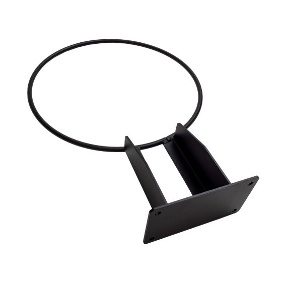 Väggmonterad hållare för pilatesboll från Recoil i svart färg.