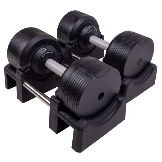 Hantelset med justerbar vikt från Recoil, placerade i viktställ