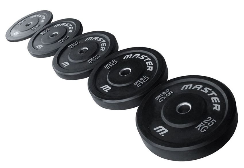 Fem svarta viktskivor från master med vikterna 5, 10, 15, 20 och 25kg